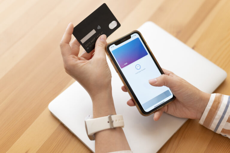 person-paying-with-its-smartphone-wallet-app